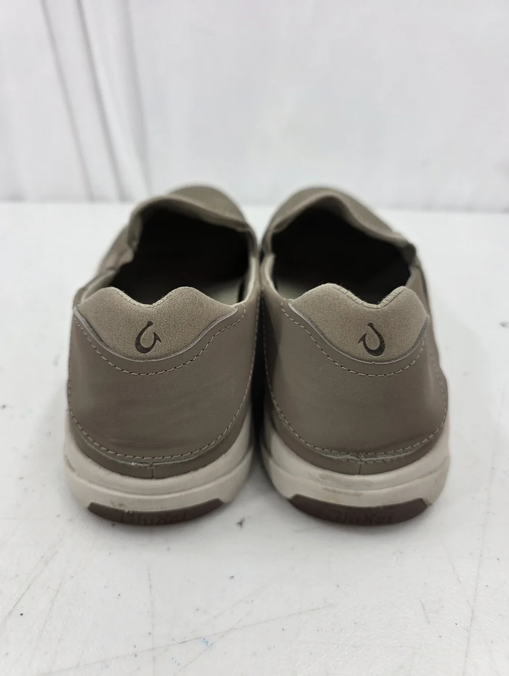 OluKai Lae‘ahi Slip-On Sneakers Mens Size 10 Clay Fabric Mesh Casual 10443-1010.